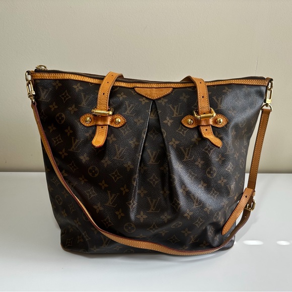 Louis Vuitton Handbags - Louis Vuitton shoulder bag